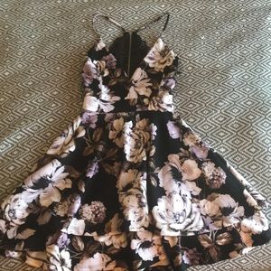 🌸Like New WINDSOR Floral Skater Dress🌸